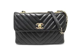 Authentic Chanel Black Chevron Lambskin Leather Medium Trendy CC Flap Shoulder Bag