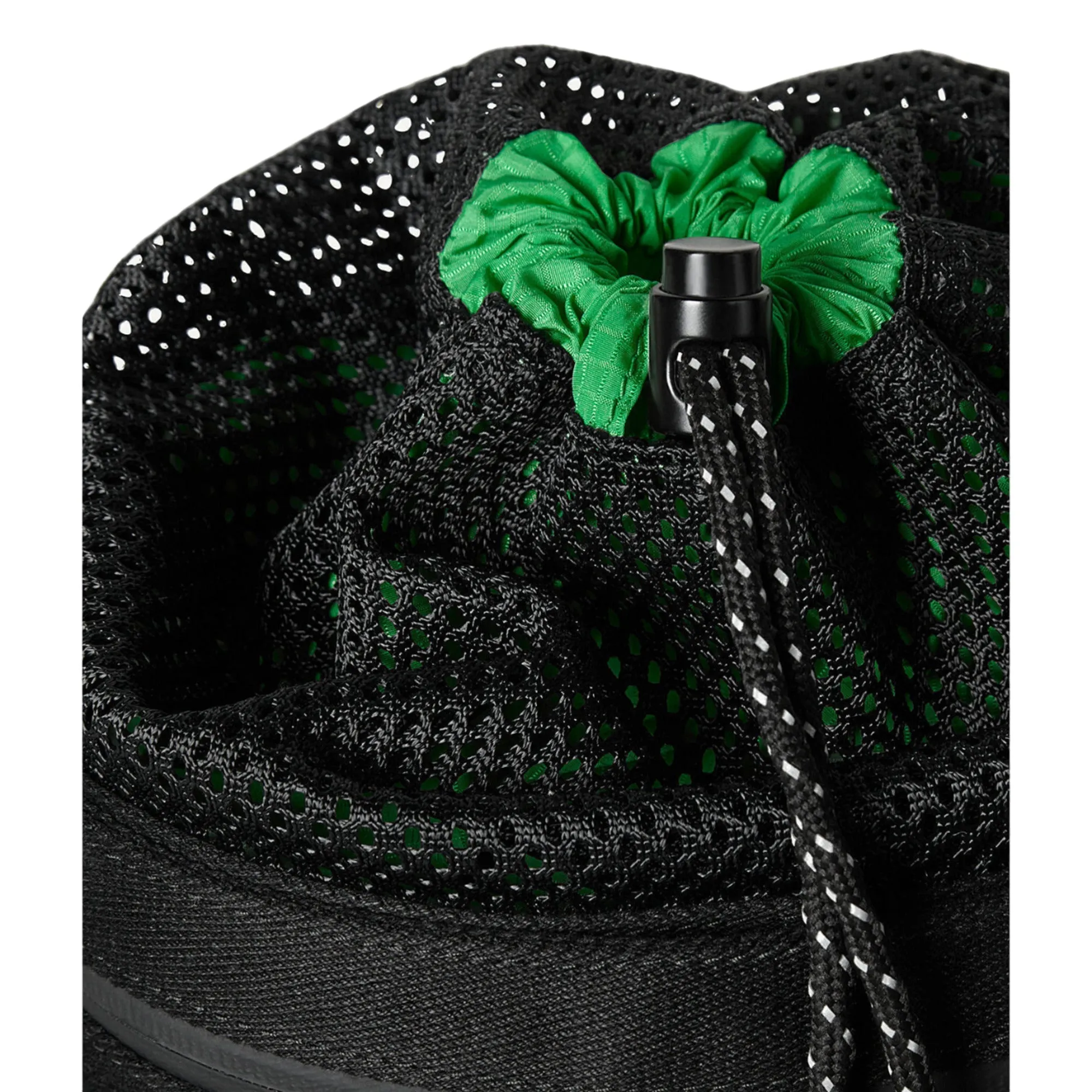 Bottega Veneta Drawstring Bucket Messenger Bag